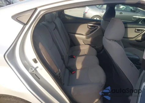 2014 Hyundai Elantra Se z USA, uszkodzony, nr VIN 5NPDH4AE3EH449453